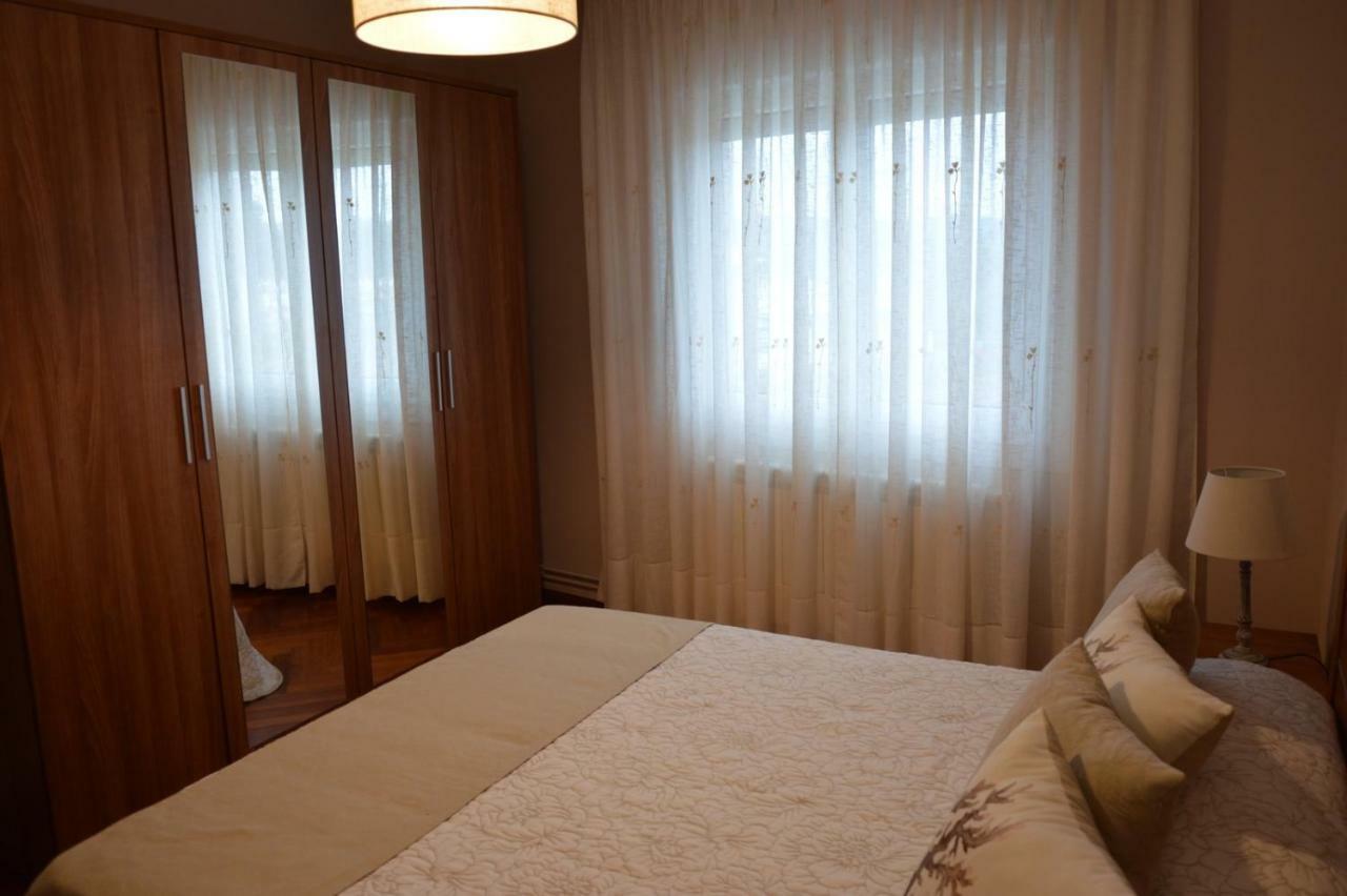 Piso Da Empegada Apartamento Arzúa Exterior foto