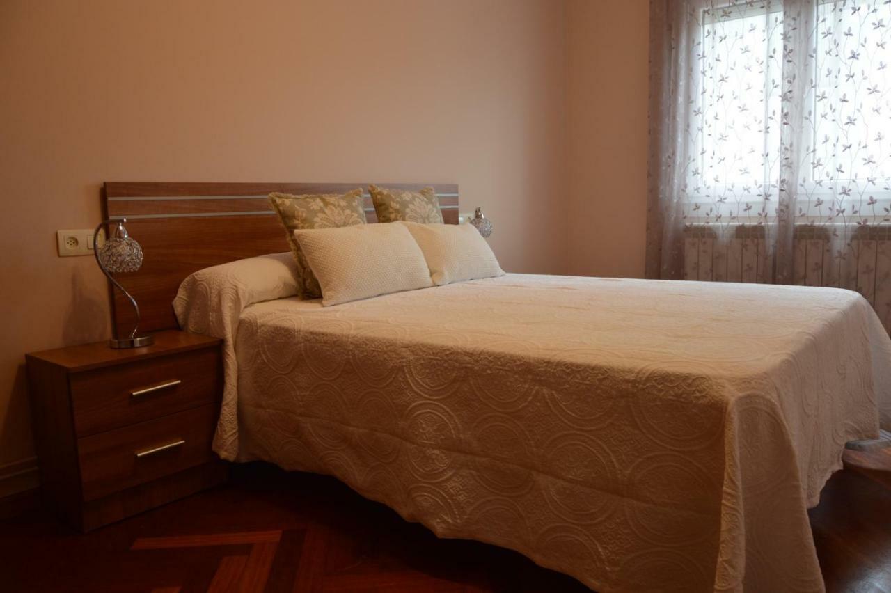 Piso Da Empegada Apartamento Arzúa Exterior foto